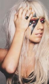 lady gaga-poker face ce melodie asculti?
